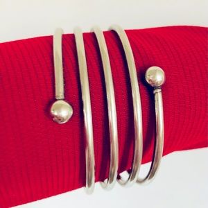 Boston Proper VTG 80s Stainless steel bracelet with ball ends Fixed coil